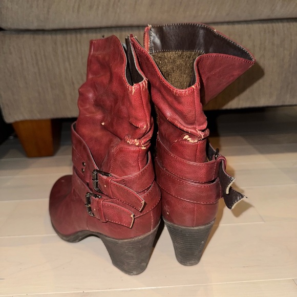 Red boots women’s - Picture 3 of 3